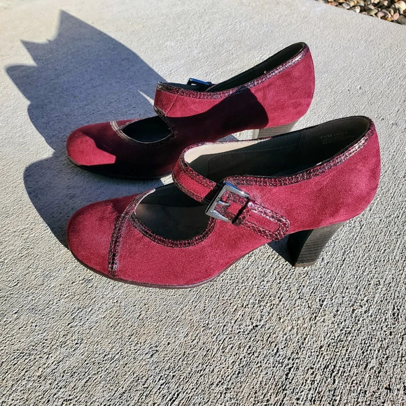 Aerosoles Women's Burgundy Suede Mary Jane Pumps Size 7 1/2 - Picture 1 of 16